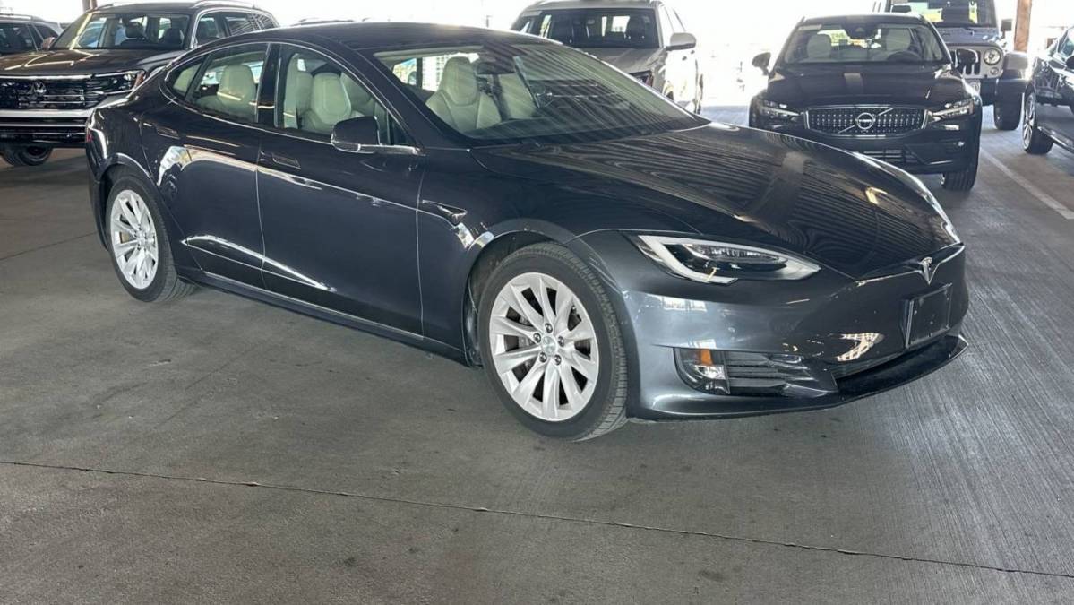 2018 Tesla Model S 5YJSA1E22JF259047