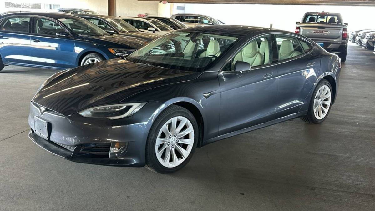 2018 Tesla Model S 5YJSA1E22JF259047