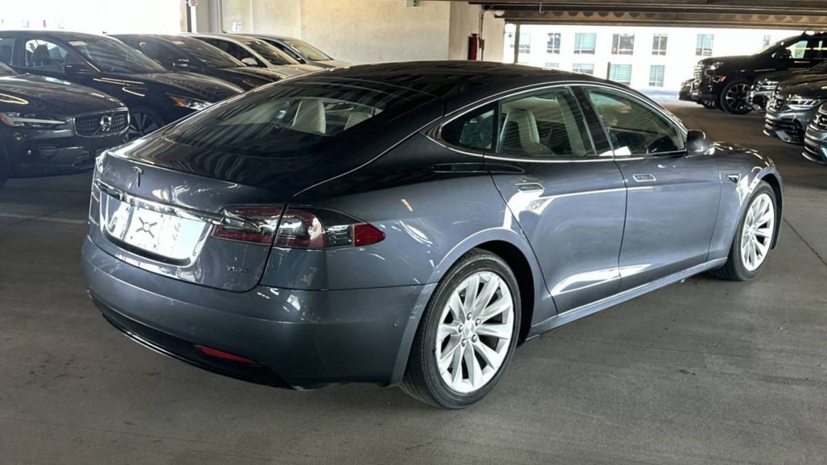 2018 Tesla Model S 5YJSA1E22JF259047