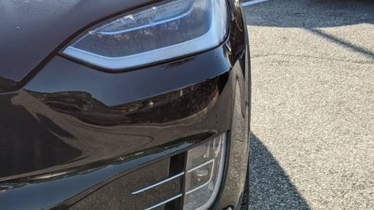 2018 Tesla Model X 5YJXCAE23JF119976