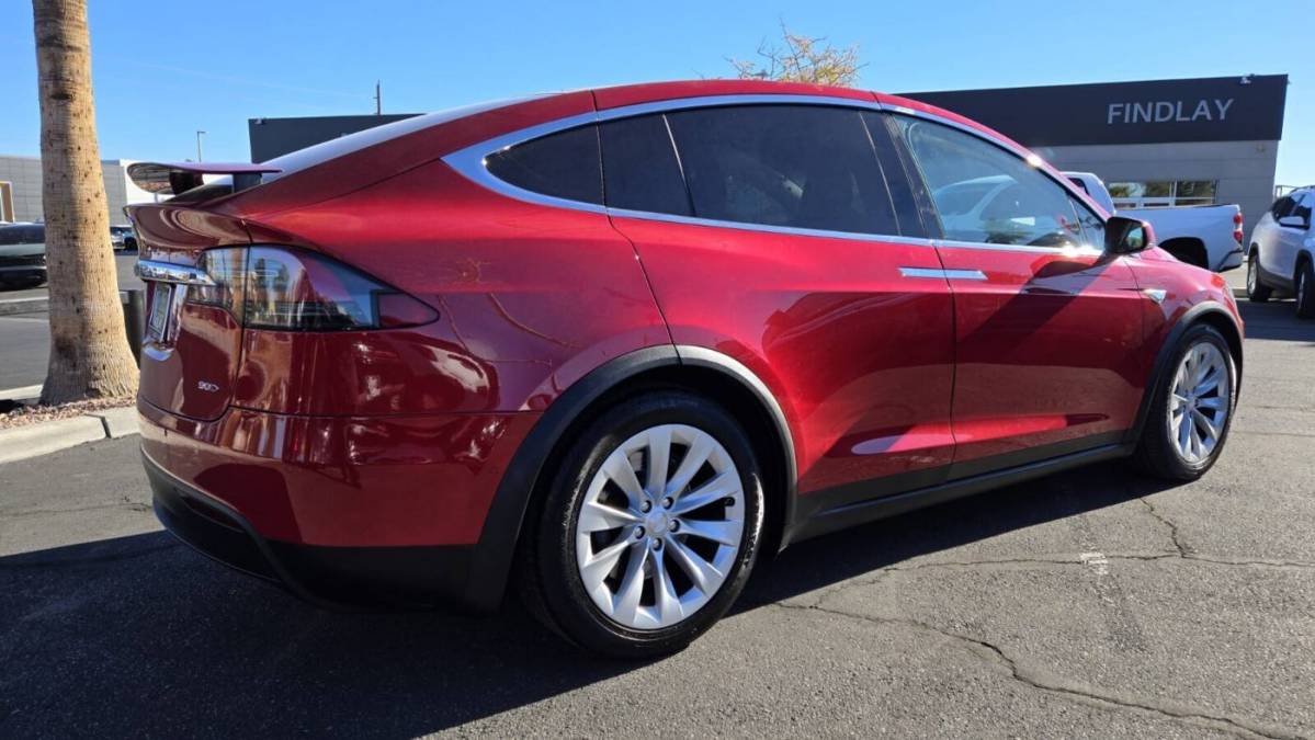 2016 Tesla Model X 5YJXCBE26GF005372