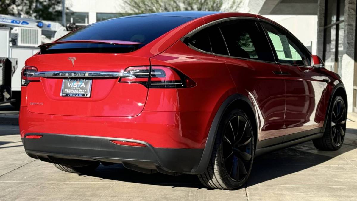 2021 Tesla Model X 5YJXCAE43MF323117