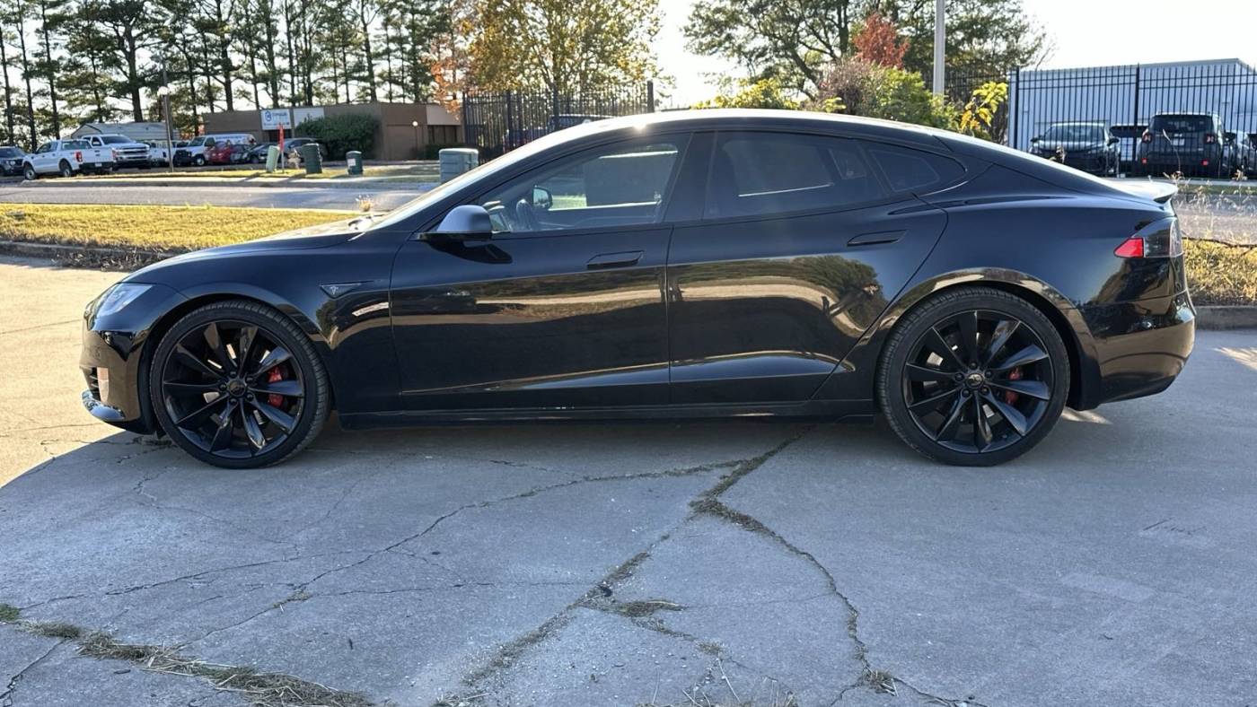 2016 Tesla Model S 5YJSA1E40GF150659