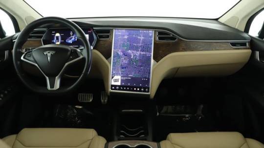 2017 Tesla Model X 5YJXCDE48HF056659