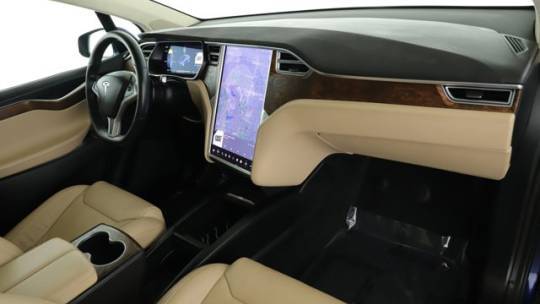 2017 Tesla Model X 5YJXCDE48HF056659