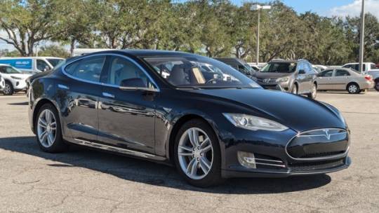 2013 Tesla Model S 5YJSA1DP7DFP17070