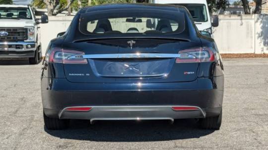 2013 Tesla Model S 5YJSA1DP7DFP17070