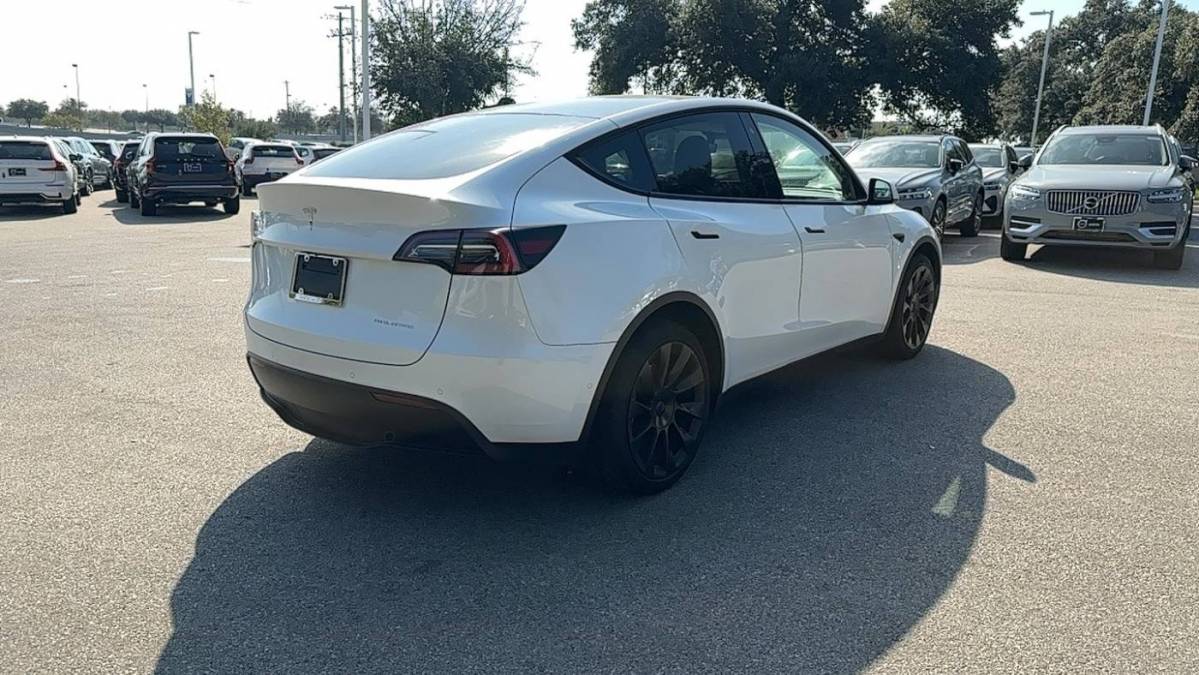 2020 Tesla Model Y 5YJYGDEEXLF040540