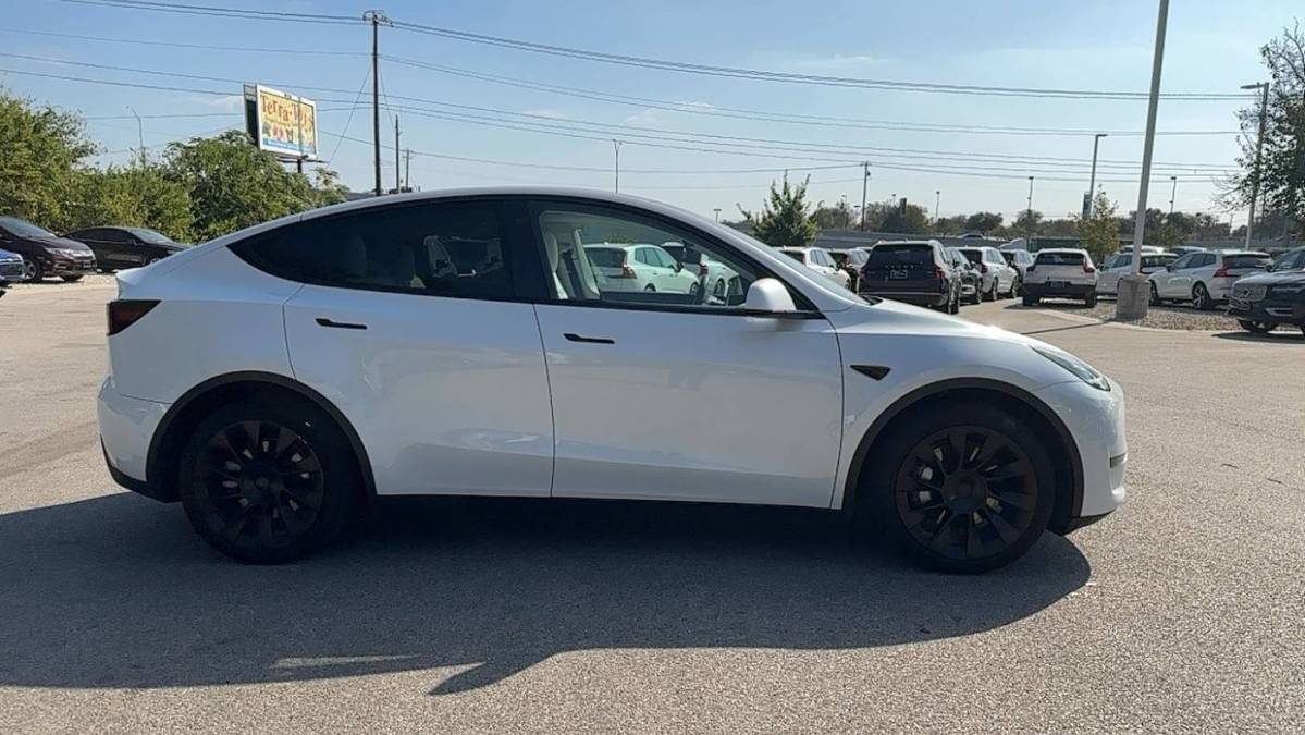 2020 Tesla Model Y 5YJYGDEEXLF040540