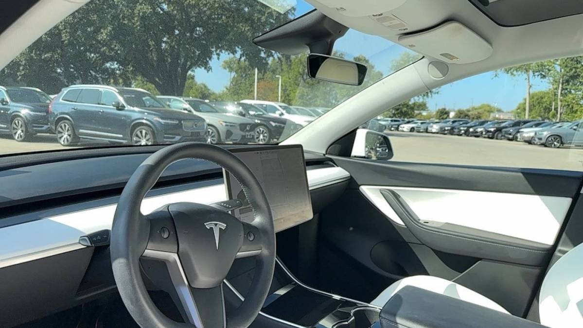 2020 Tesla Model Y 5YJYGDEEXLF040540