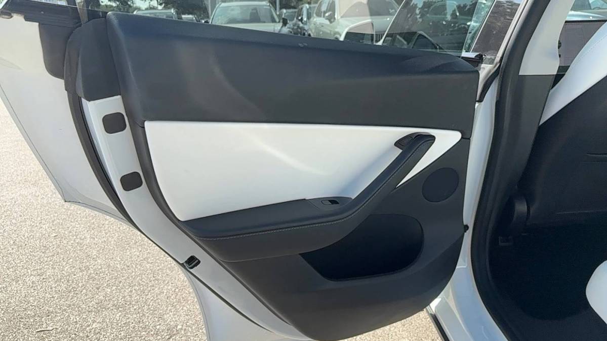 2020 Tesla Model Y 5YJYGDEEXLF040540