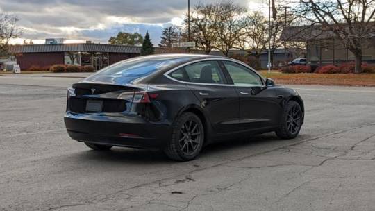 2019 Tesla Model 3 5YJ3E1EA5KF400016