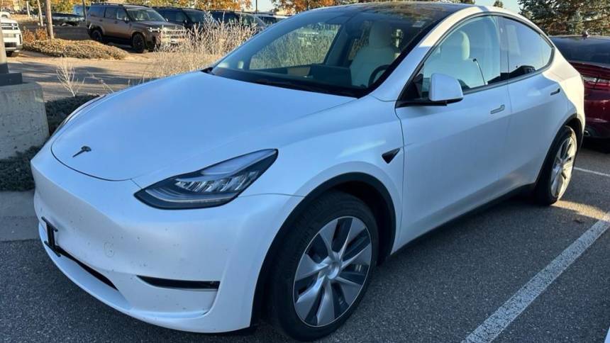 2021 Tesla Model Y 5YJYGDEE8MF306722