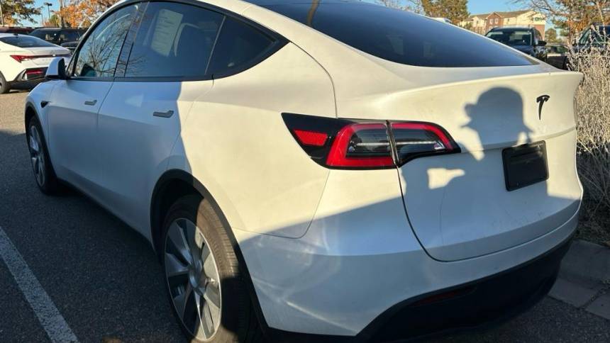 2021 Tesla Model Y 5YJYGDEE8MF306722