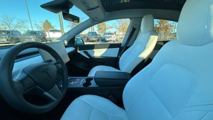 2021 Tesla Model Y 5YJYGDEE8MF306722