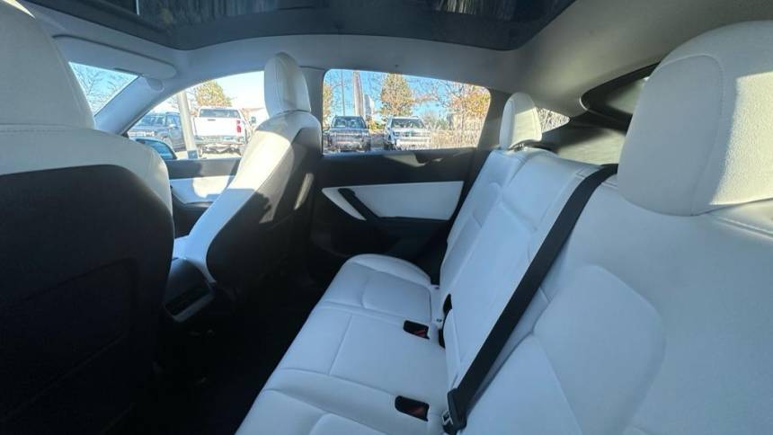 2021 Tesla Model Y 5YJYGDEE8MF306722