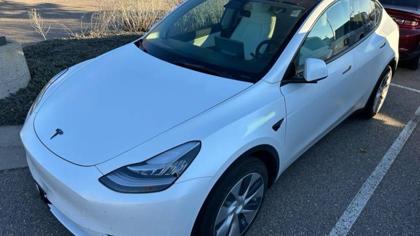 2021 Tesla Model Y 5YJYGDEE8MF306722