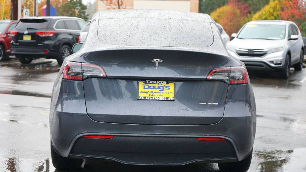 2021 Tesla Model Y 5YJYGDEEXMF207187