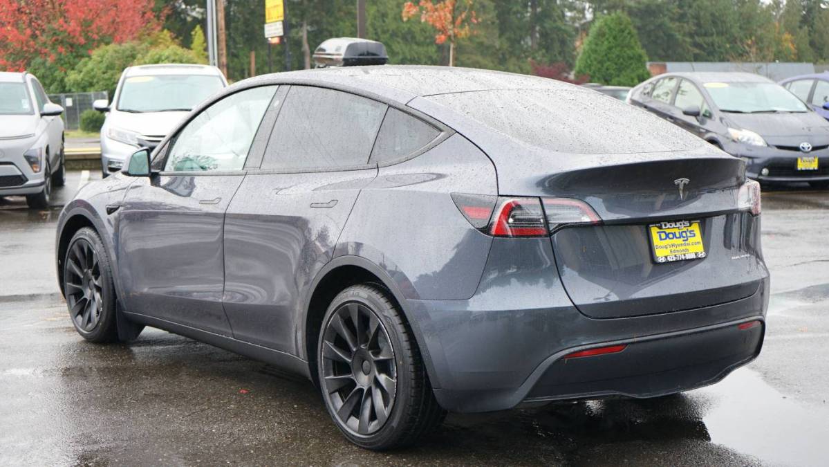 2021 Tesla Model Y 5YJYGDEEXMF207187