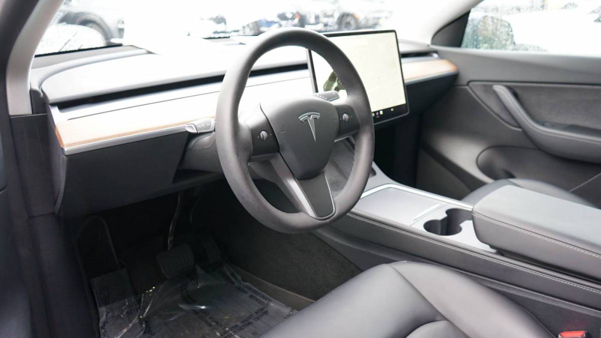 2021 Tesla Model Y 5YJYGDEEXMF207187