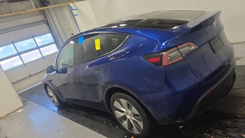 2021 Tesla Model Y 5YJYGDEE5MF260282