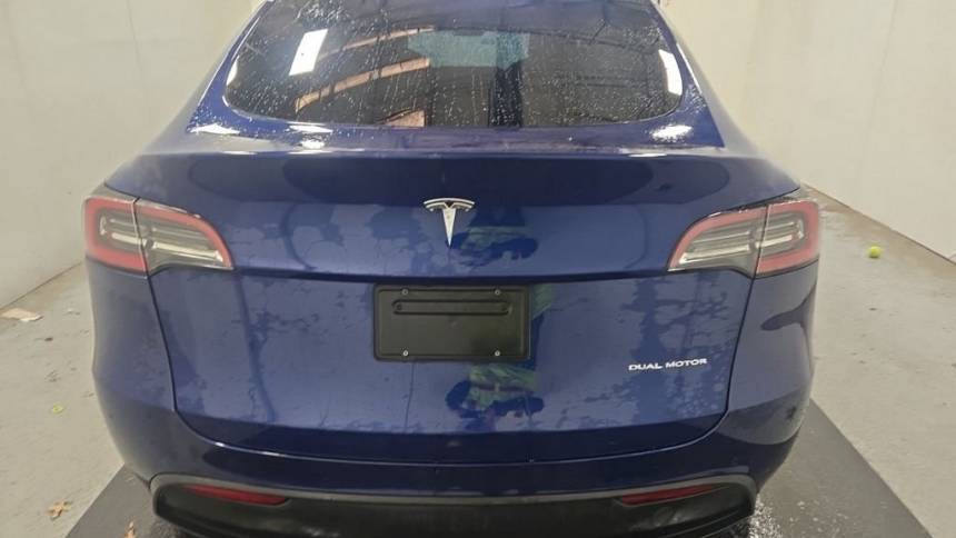 2021 Tesla Model Y 5YJYGDEE5MF260282