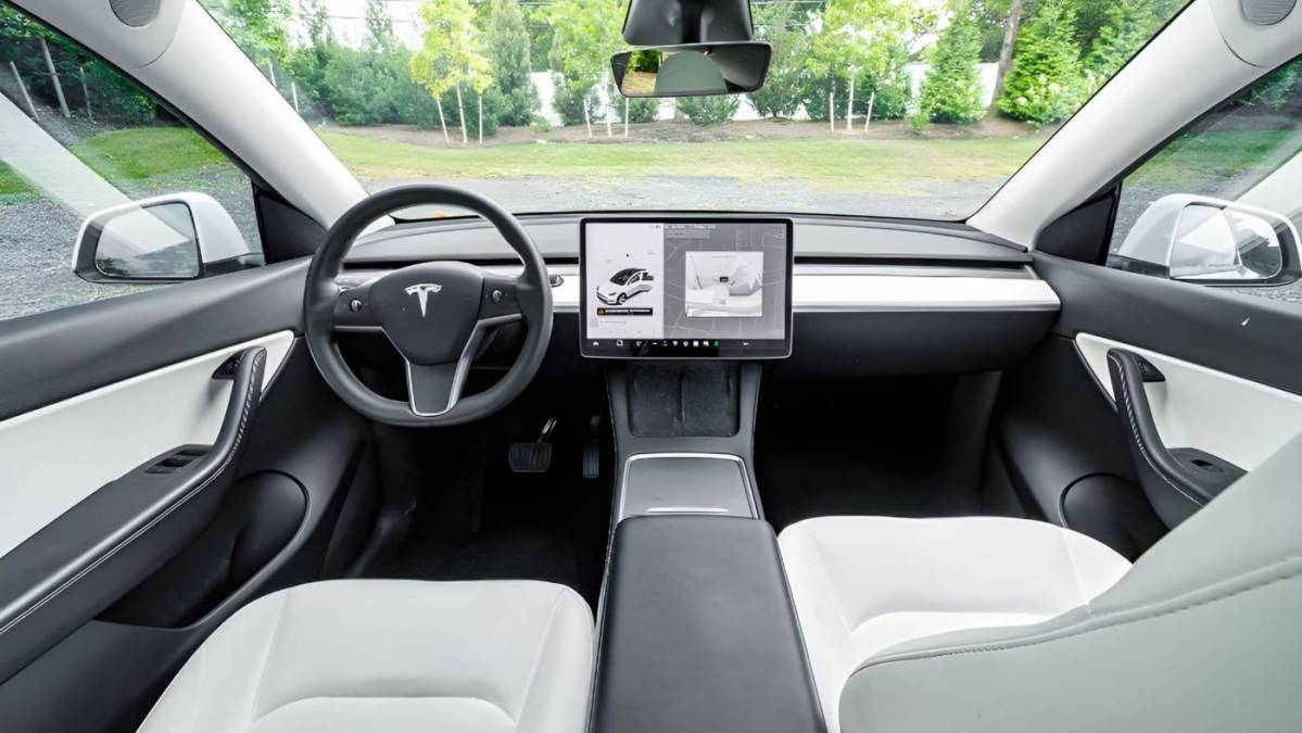 2021 Tesla Model Y 5YJYGDEE7MF259442