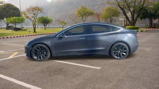 2018 Tesla Model 3 5YJ3E1EB3JF132333