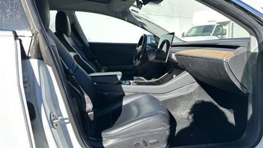 2018 Tesla Model 3 5YJ3E1EA5JF005798