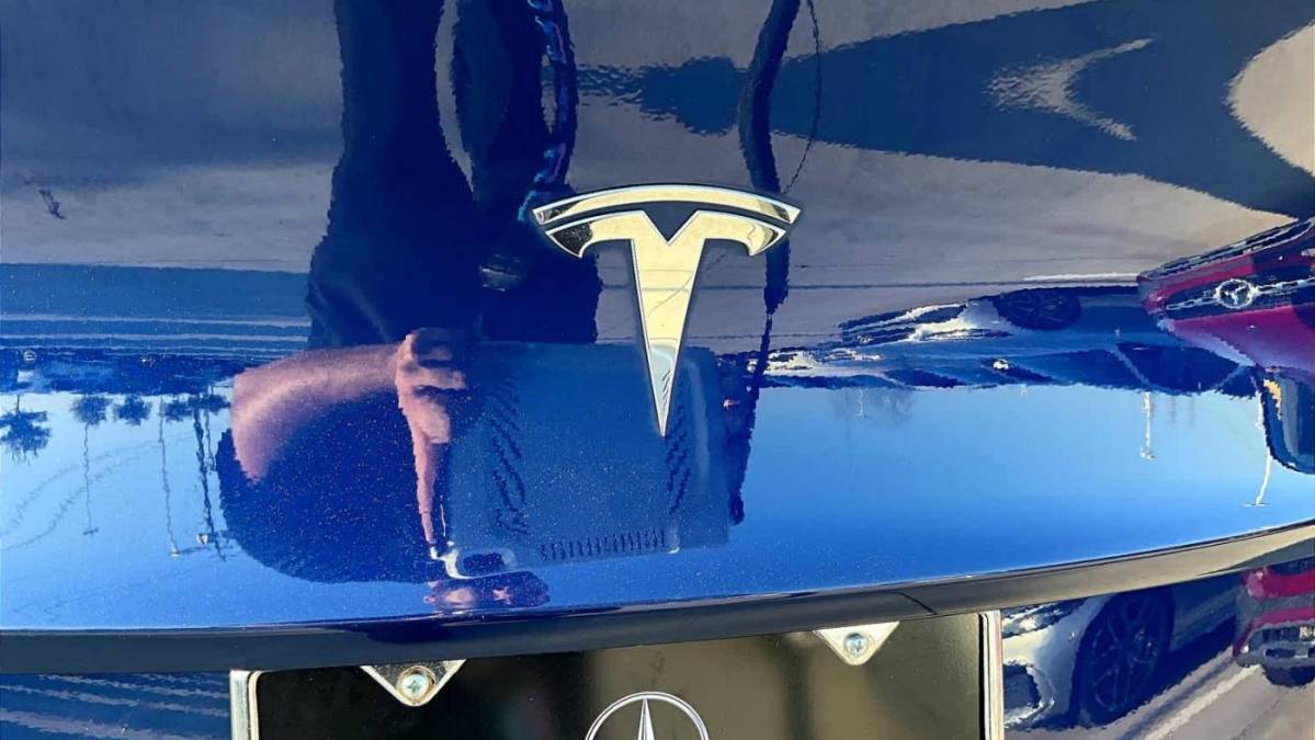 2021 Tesla Model Y 5YJYGDEE8MF230743