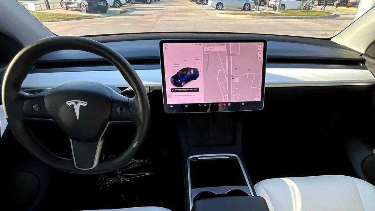 2021 Tesla Model Y 5YJYGDEE8MF230743