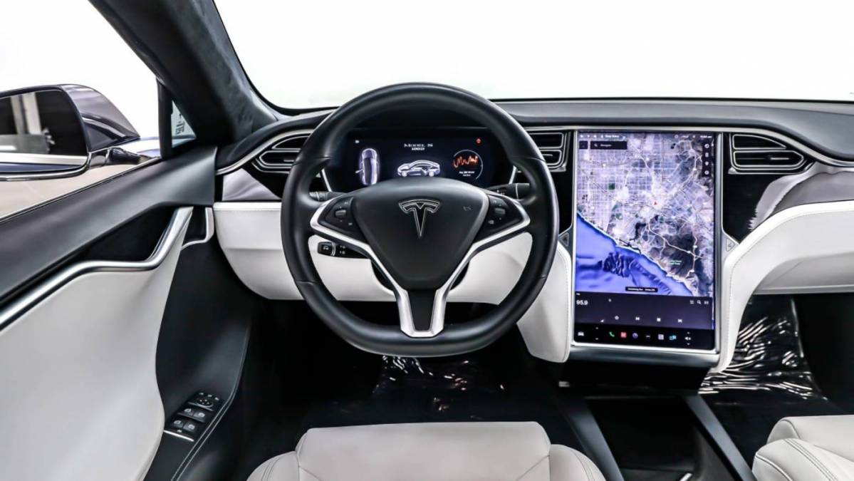 2017 Tesla Model S 5YJSA1E23HF217304