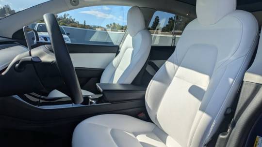 2020 Tesla Model Y 5YJYGDEE9LF022918