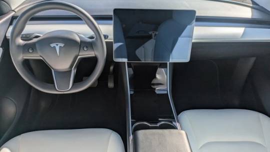 2020 Tesla Model Y 5YJYGDEE9LF022918