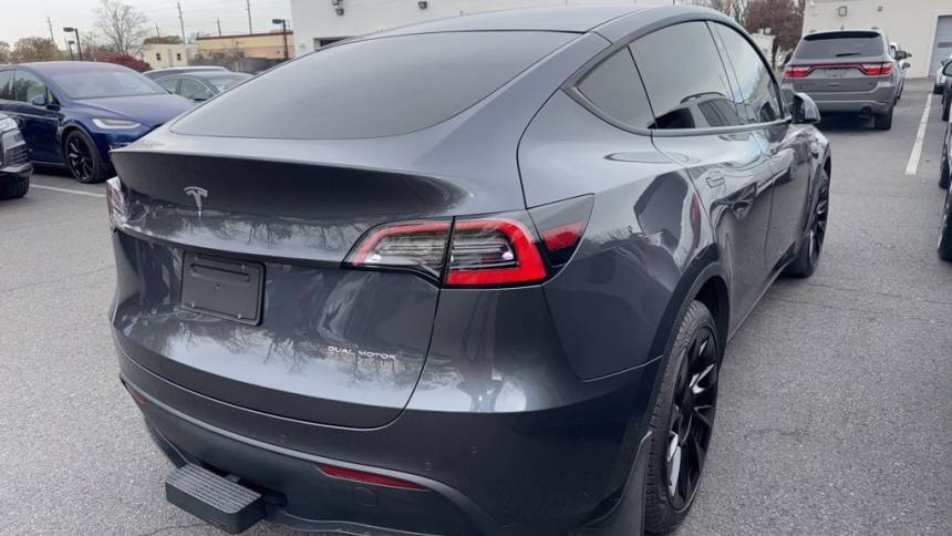 2020 Tesla Model Y 5YJYGDEE7LF045386