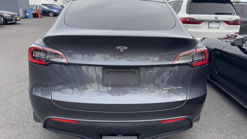 2020 Tesla Model Y 5YJYGDEE7LF045386