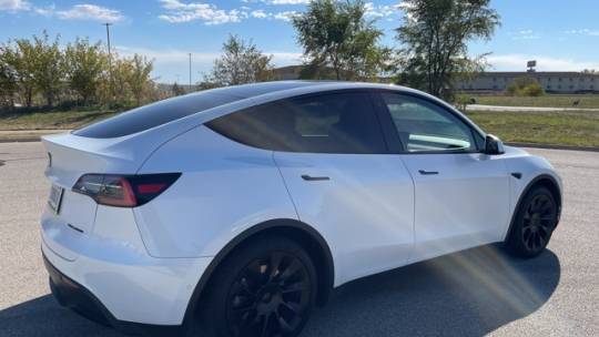 2021 Tesla Model Y 5YJYGDEE8MF125135