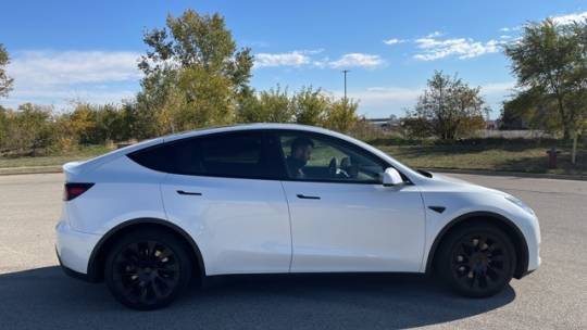 2021 Tesla Model Y 5YJYGDEE8MF125135