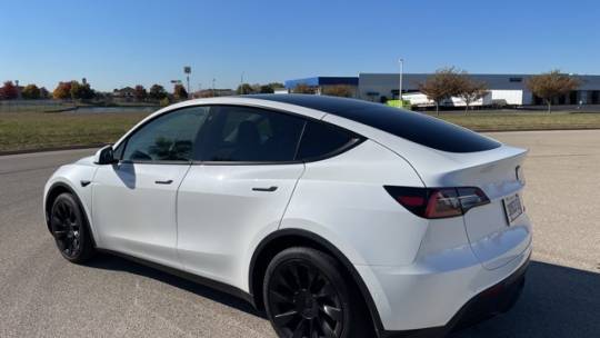 2021 Tesla Model Y 5YJYGDEE8MF125135