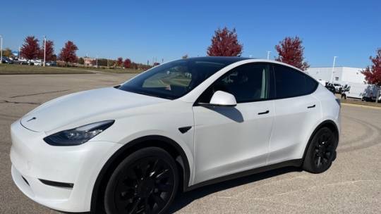 2021 Tesla Model Y 5YJYGDEE8MF125135