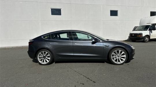 2018 Tesla Model 3 5YJ3E1EBXJF185272