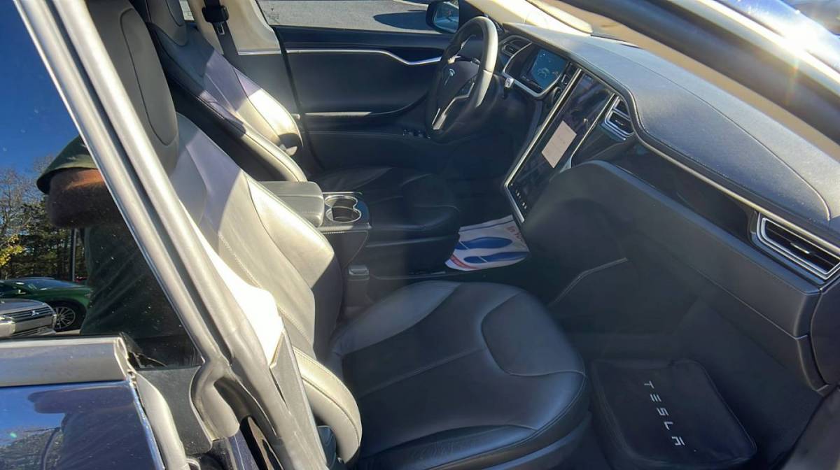 2014 Tesla Model S 5YJSA1S12EFP32091