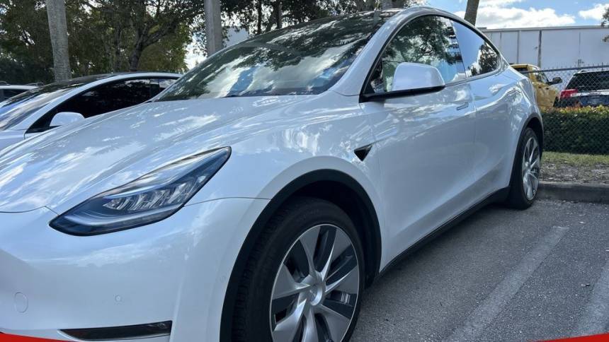 2021 Tesla Model Y 5YJYGDEE4MF284251