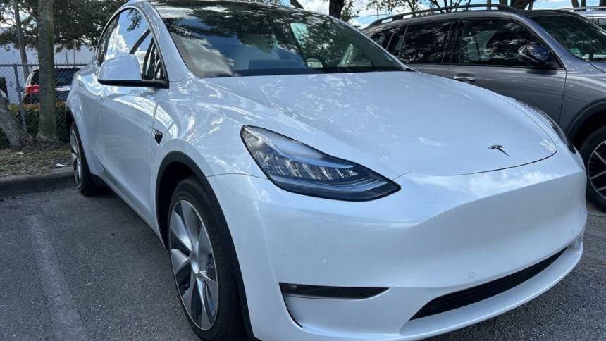 2021 Tesla Model Y 5YJYGDEE4MF284251