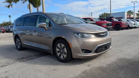 2018 Chrysler Pacifica Hybrid 2C4RC1N73JR230374