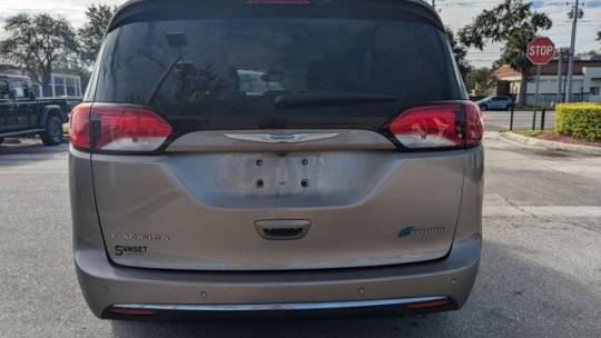 2018 Chrysler Pacifica Hybrid 2C4RC1N73JR230374