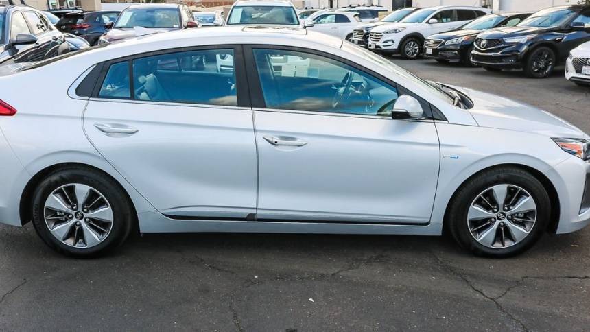 2018 Hyundai IONIQ KMHC75LD7JU091102