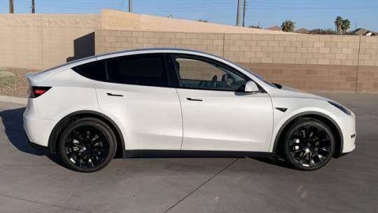 2020 Tesla Model Y 5YJYGDEE7LF004403