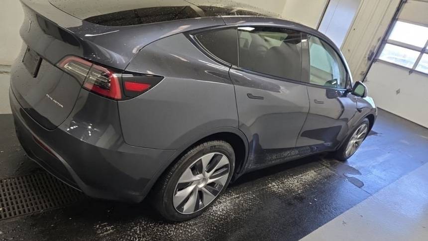 2021 Tesla Model Y 5YJYGDEE8MF299190