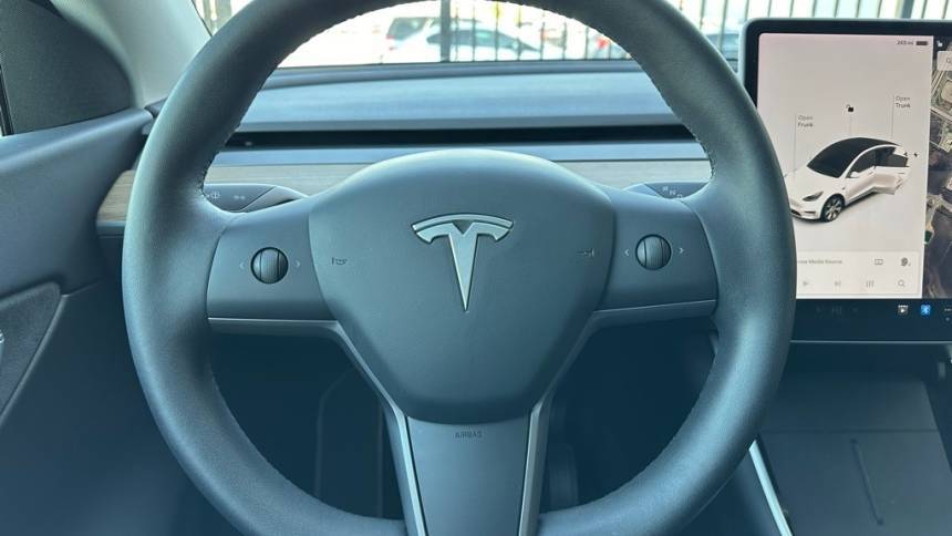 2021 Tesla Model Y 5YJYGDEE7MF066448